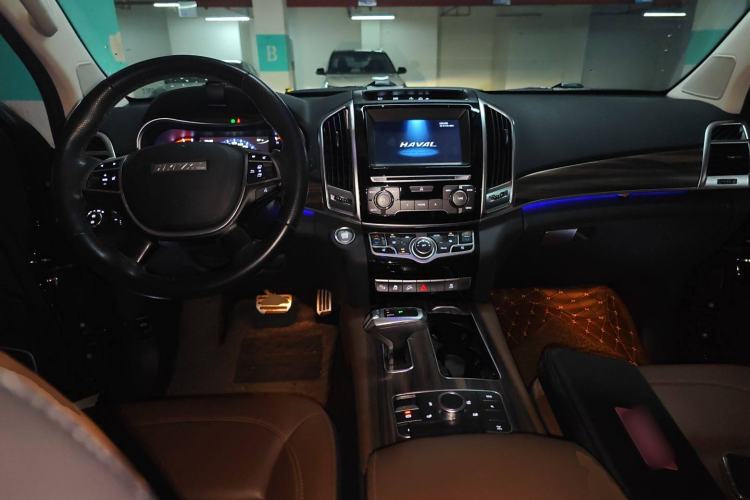 Used Haval H9 2017 2.0T Gasoline 4x4 Luxury 7-Seater