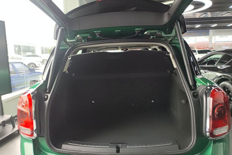 Used MINI Countryman 2019 1.5T COOPER Artist Weekend Travel Edition Trunk