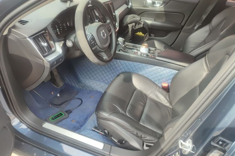 Used Volvo S60 2020 T4 Zhiyi Luxury Edition
