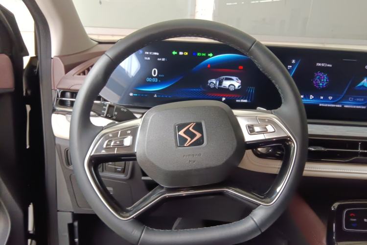 Used SOL QX 2021 300T DCT Prestige Smart Connectivity Version Steering Wheel