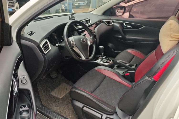 Used Nissan Qashqai 2017 2.0L CVT Smart Enjoyment Version China V Standard Left Front Seat