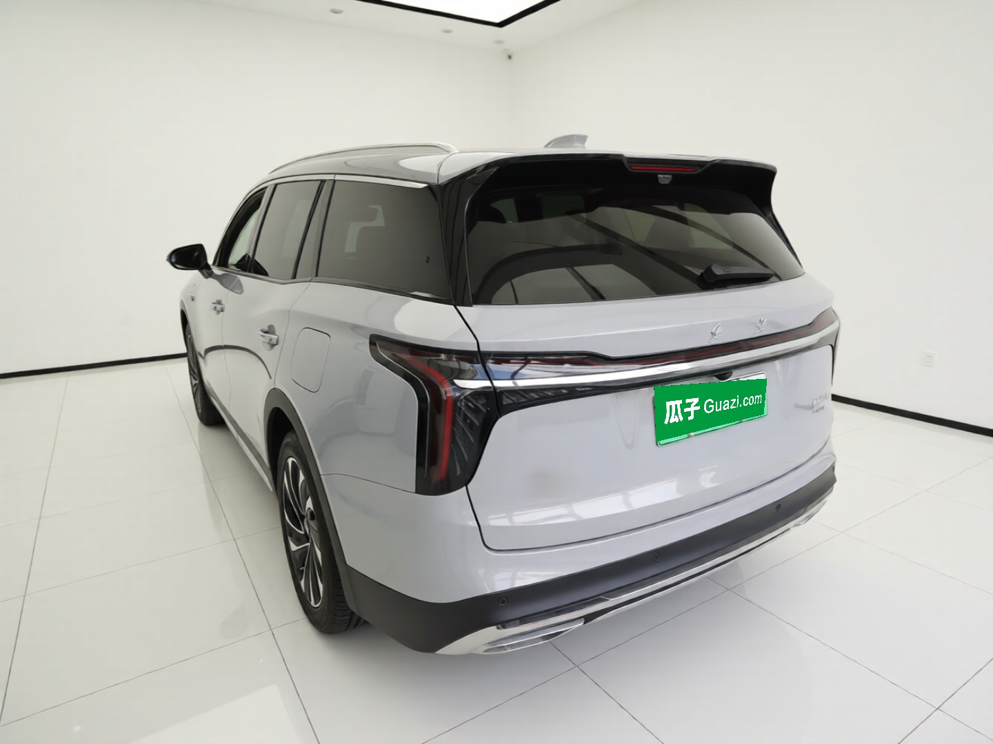 Hongqi HS7 PHEV 2024 2.0T PHEV Four-Wheel-Drive Flagship Edition 6 Seats — снимка 4