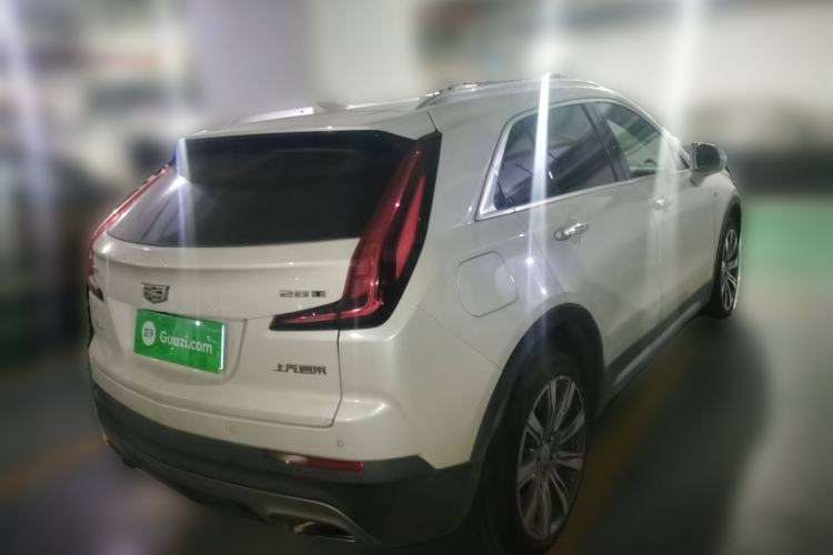 Used Cadillac XT4 2018 28T 4x4 Platinum Edition