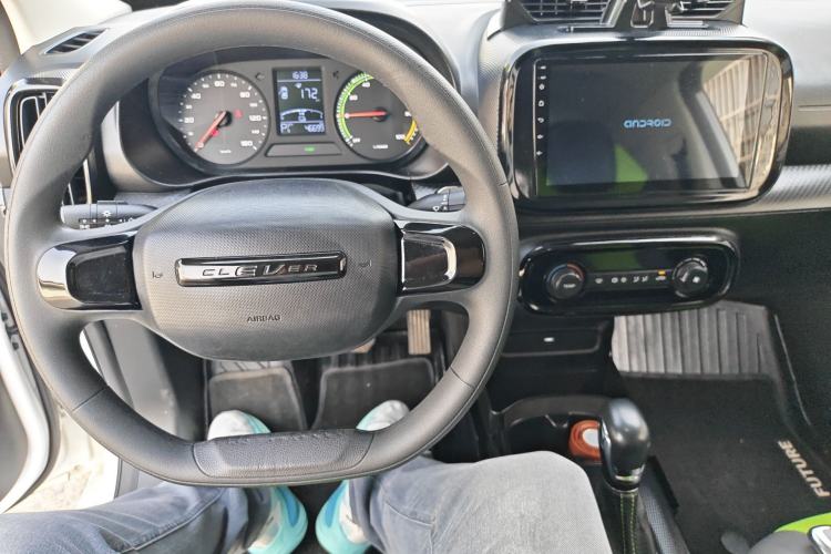 Used Roewe Clever 2021 302 km New Four-Seater Super-Efficient Version
