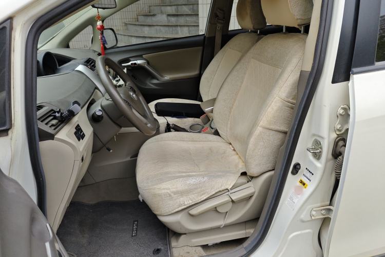 Used Toyota Verso 2015 180E CVT Crossover Edition Left Front Seat