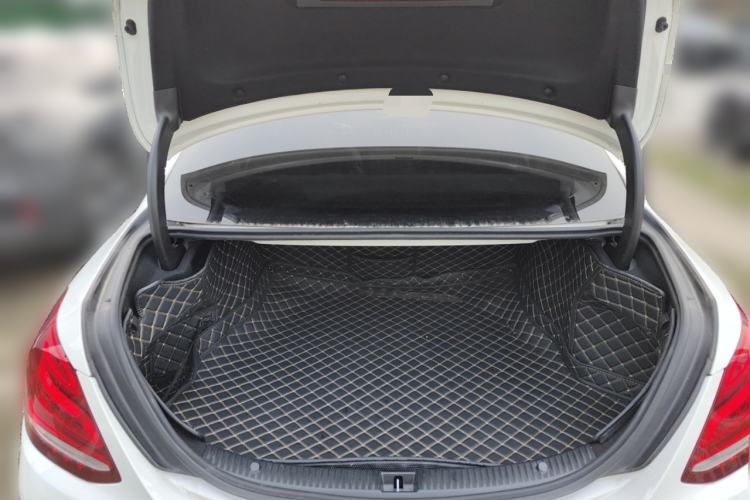 Used Mercedes-Benz C-Class 2017 Restyled C 200 Sport Edition Trunk