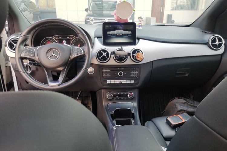 Used Mercedes-Benz B-Class 2017 B 200 Fashion Model
