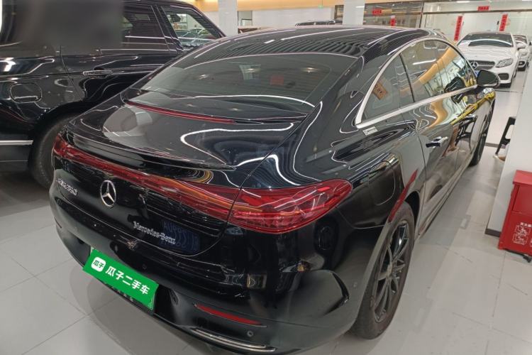 Used Mercedes-Benz EQE 2022 350 Pioneer Edition Rear Right 45 Deg