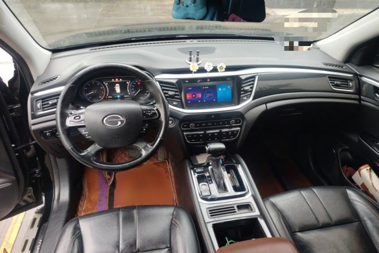 Used GAC Trumpchi GS7 2017 280T Two-Wheel Drive Luxury Model Center Console