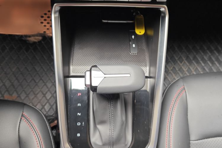 Used Wuling Alvez 2022 1.5T CVT Trendy & Cool Edition

