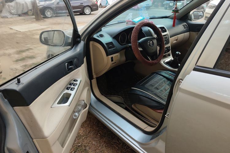 Used Brilliance H320 2012 1.5L Manual Comfort Edition