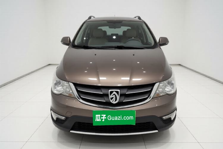 Used Baojun 730 2014 1.5L Manual Luxury Navigation ESP Version 7 Seats Exterior 1