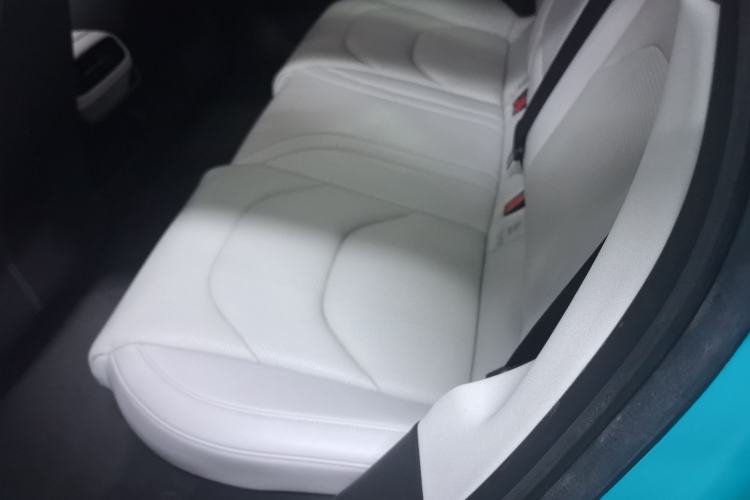 Used Xiaomi Auto SU7 2024 Four-Wheel Drive Ultra-Long Range Advanced Intelligent Driving Max Edition Left Rear Seat