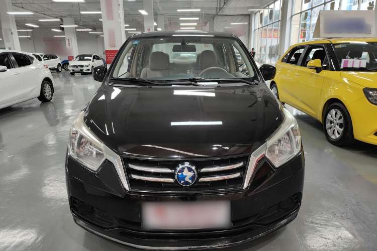 Used Venucia D50 2015 1.6L Automatic Fashion Edition
