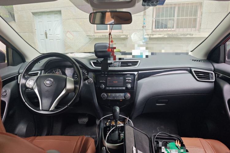 Used Nissan Qashqai 2016 2.0L CVT Luxury Edition Center Console