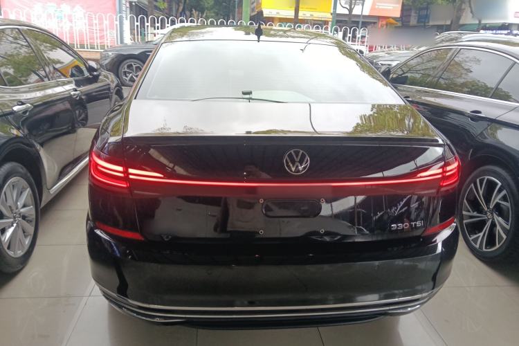 Used Volkswagen Passat 2023 330TSI Luxury Edition
