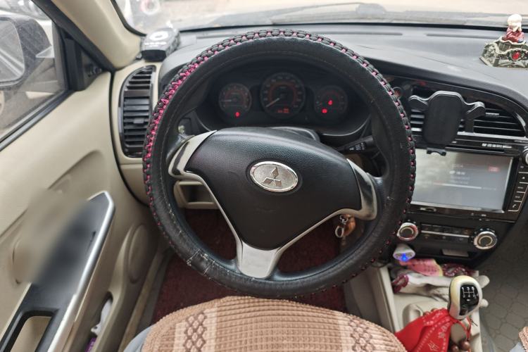 Used Soueast V3 Lingyue 2014 1.5L Manual Entry-Level Version
