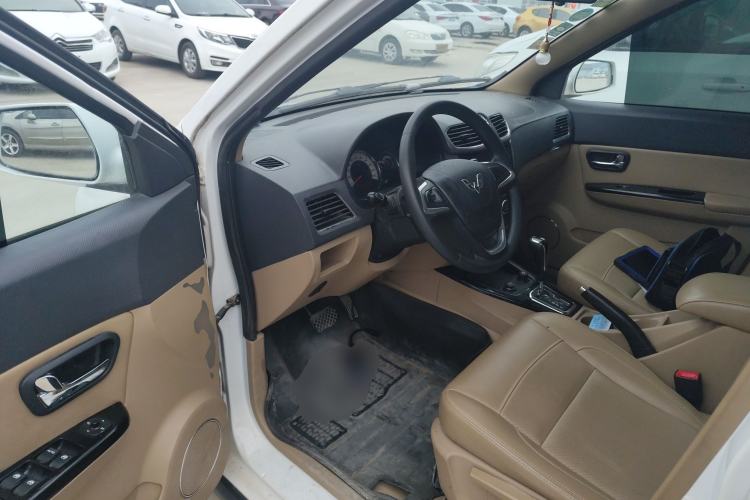Used Wuling Hongguang 2014 1.5L S Automatic Luxury Model