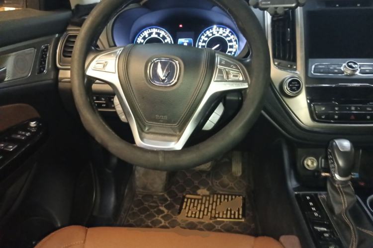 Used CHANGAN CS95 2017 2.0T Four-Wheel Drive ZhiZun Edition Steering Wheel