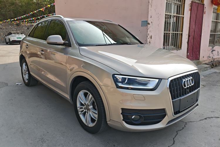 Used Audi Q3 2015 35 TFSI quattro Technology Edition Front Right 45 Deg