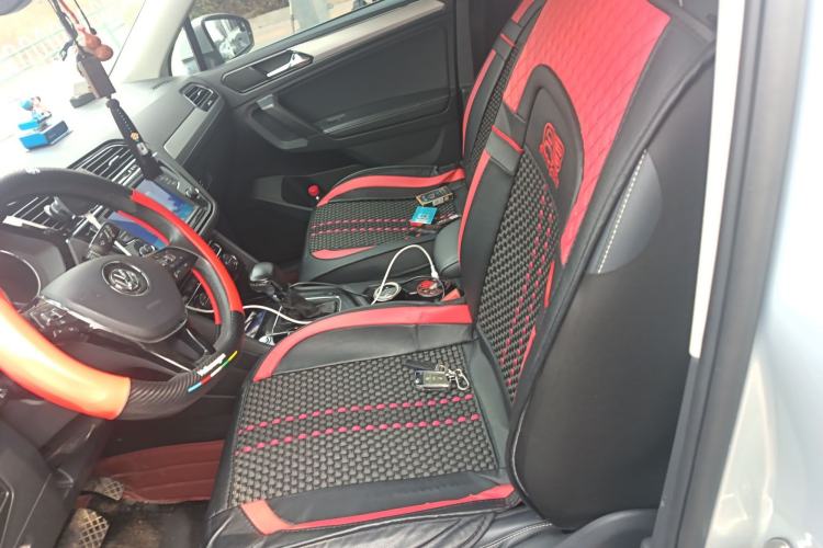 Used Volkswagen Tiguan L 2017 330TSI Automatic Two-Wheel Drive Luxury Edition Left Front Seat