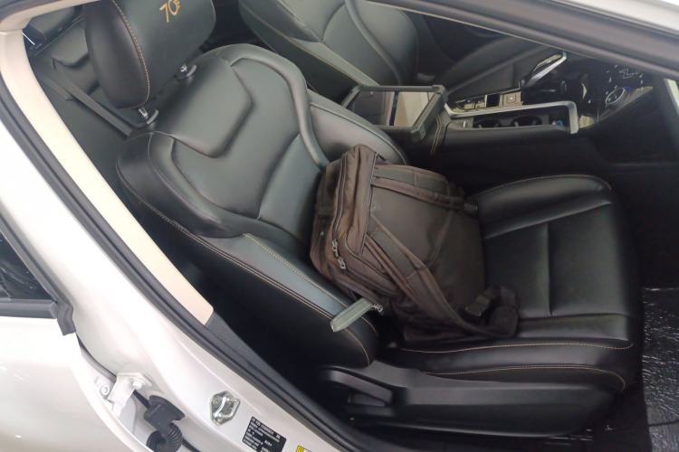 Used Bestune B70 2023 Third Generation 1.5T Automatic Enjoyment Version 70th Anniversary Edition Right Front Seat