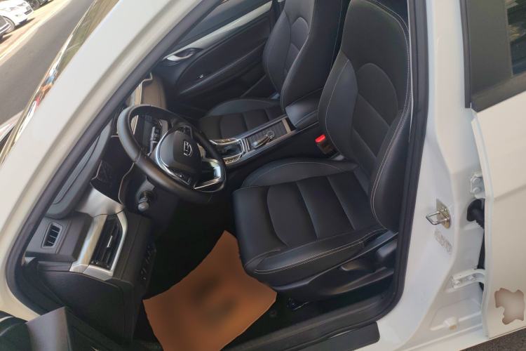 Used Geely Auto Emgrand 2019 Leading Edition 1.5L CVT Luxury Model China VI Standard Left Front Seat