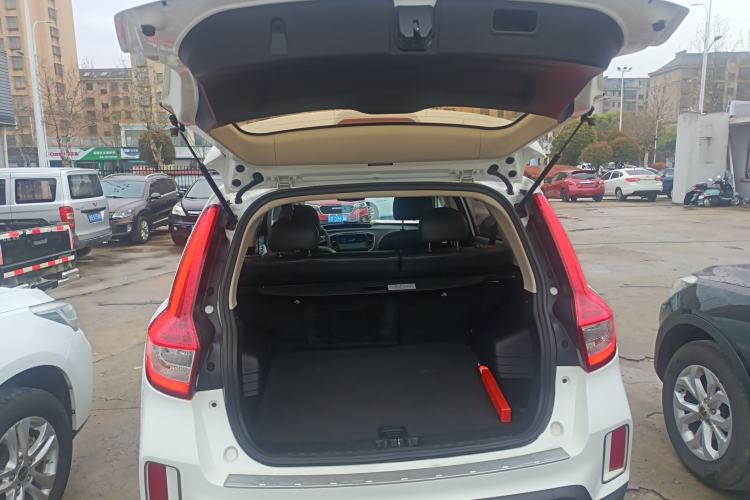 Used Geely Auto Vision X6 2016 1.8L Manual Luxury Model
