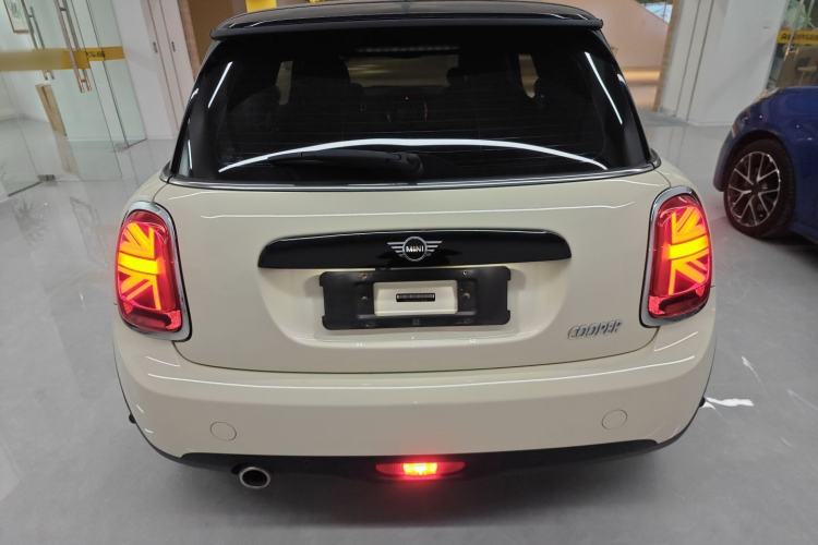 Used MINI MINI 2021 1.5T COOPER Classic Edition