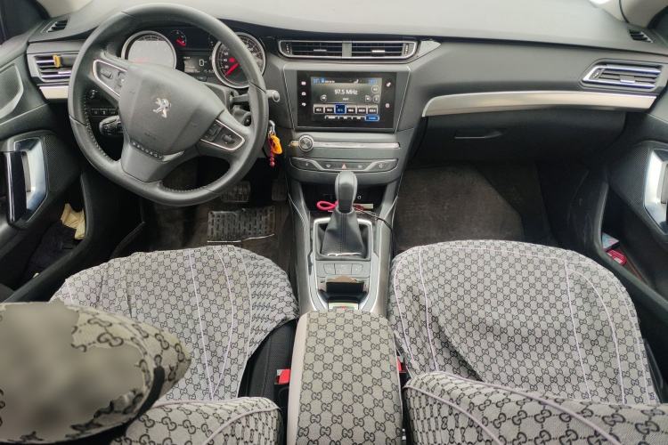 Used Peugeot 408 2014 1.8L Automatic Luxury Edition Center Console