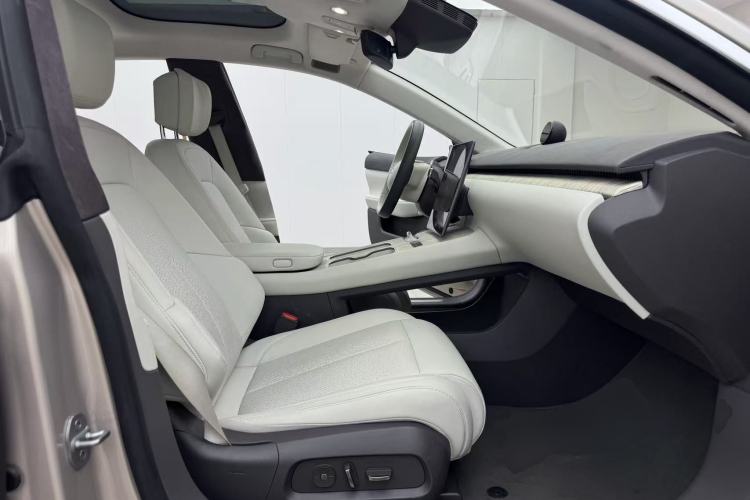 Used Nio ET7 2024 75 kWh Executive Edition
