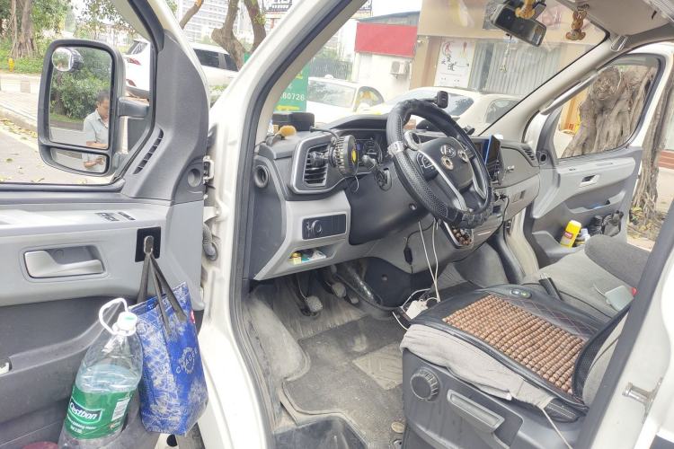 Used SAIC MAXUS Xintu V80 2021 2.0T Manual Classic Aoyuntong 127 PS Mid-axle Mid-roof 6/7/8/9-Seater