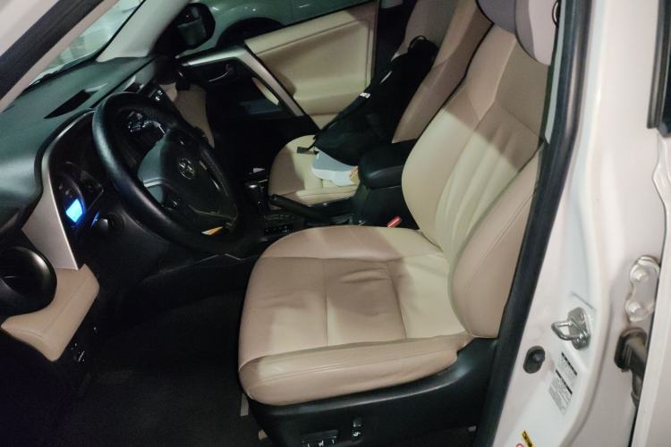 Used Toyota RAV4 2013 2.5L Automatic 4x4 Elite Edition Left Front Seat