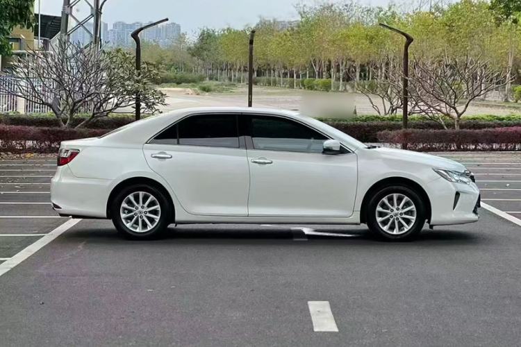 Used Toyota Camry 2015 2.0G Premier Edition Exterior 4