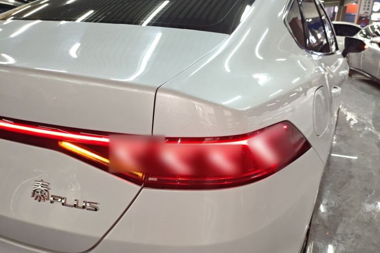 Used BYD Qin PLUS 2024 Honor Edition EV 510KM Leading Model Right Rear Taillight