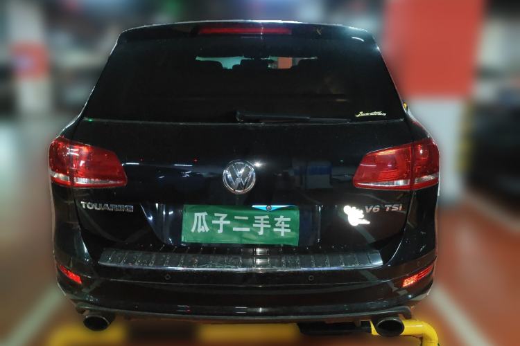 Used Volkswagen Touareg 2011 3.0 TSI High-End Version Rear