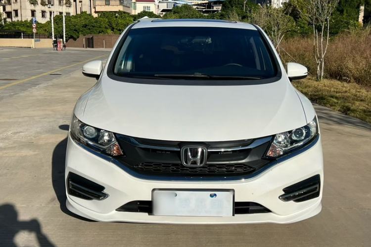 Used Honda Jade 2017 1.8L automatic Comfort version 5 seats
