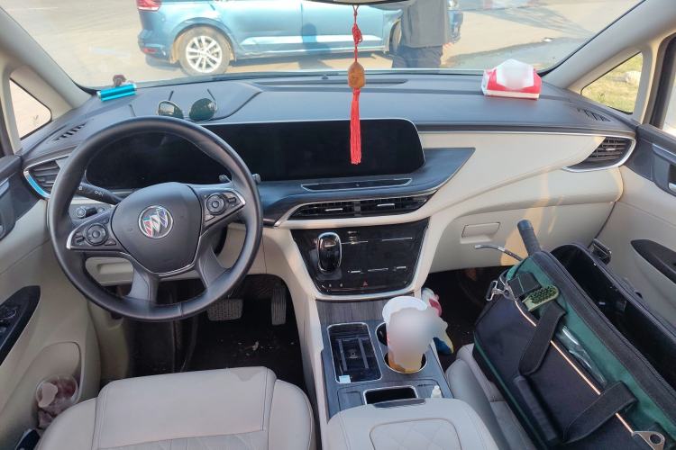 Used Buick GL8 2022 ES Landtrek 653T Comfort Edition