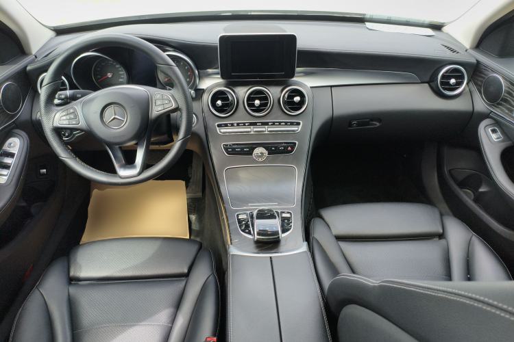 Used Mercedes-Benz C-Class 2015 Restyled C 180 L Sport Edition Center Console