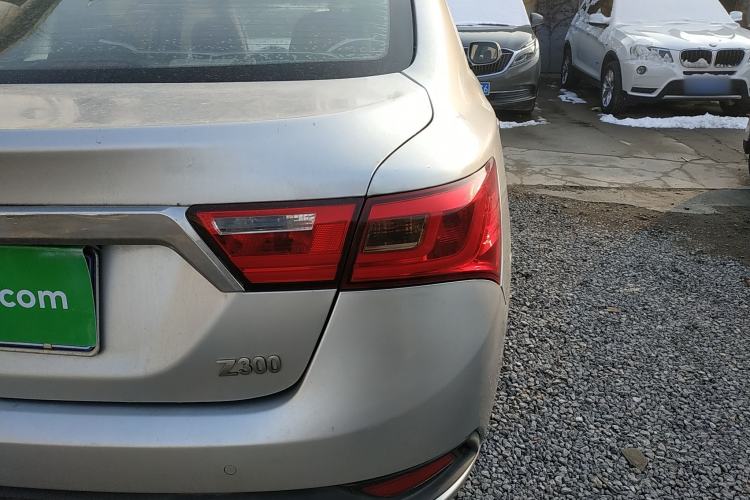 Used Zotye Z300 2014 New Vision 1.5L Manual Luxury Model