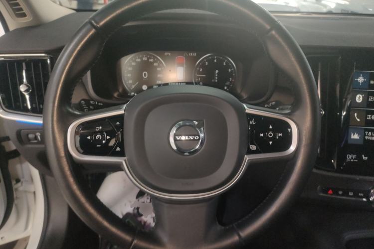 Used Volvo V90 2020 Facelifted Cross Country T5 AWD Zhiyuan Edition
