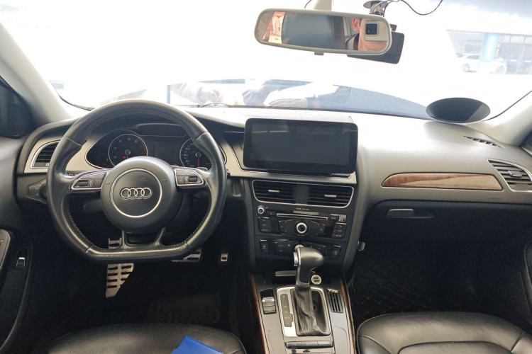 Used Audi A4L 2013 35 TFSI Automatic Standard Model Center Console