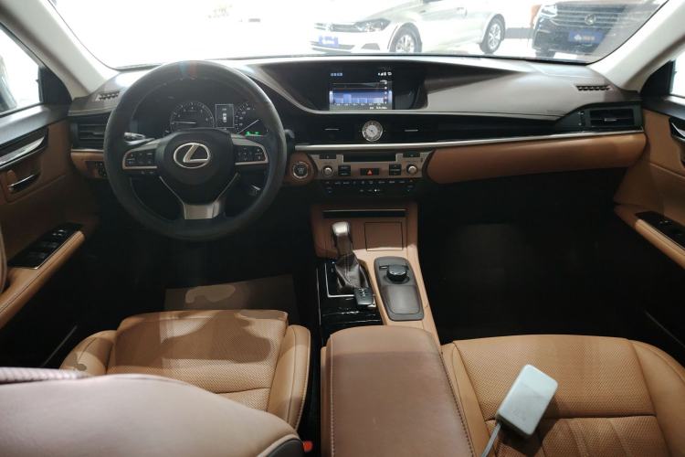 Used Lexus ES 2015 200 Elite Edition
