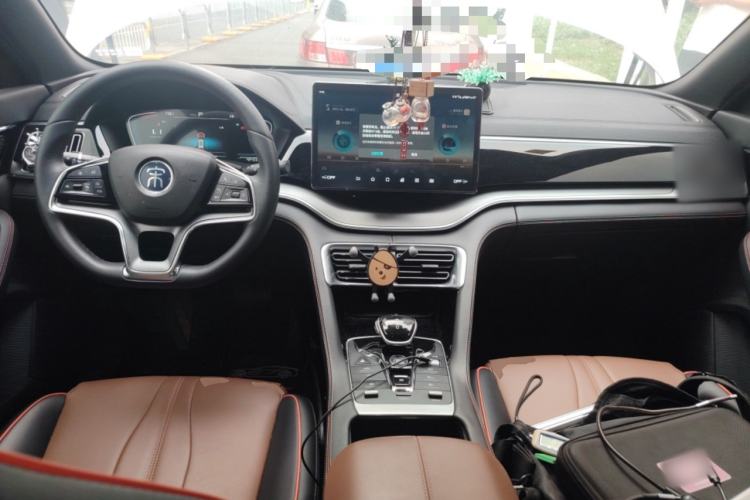 Used BYD Song PLUS 2020 1.5T Automatic Prestige Version Center Console