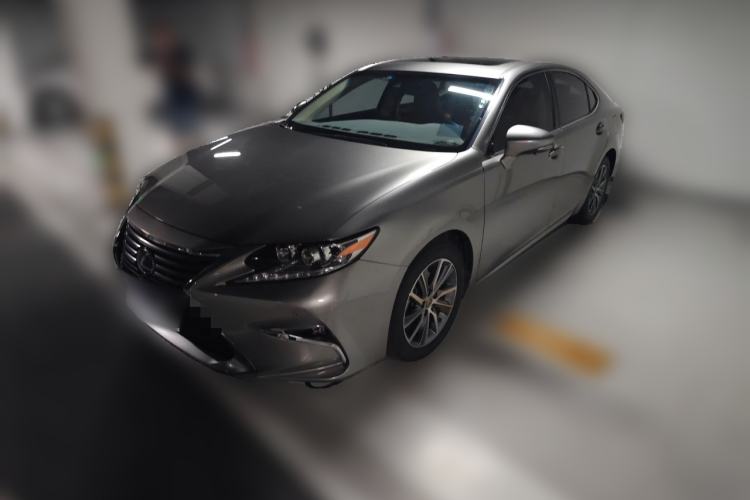 Used Lexus ES 2017 300h Mark Levinson Comfort Edition
