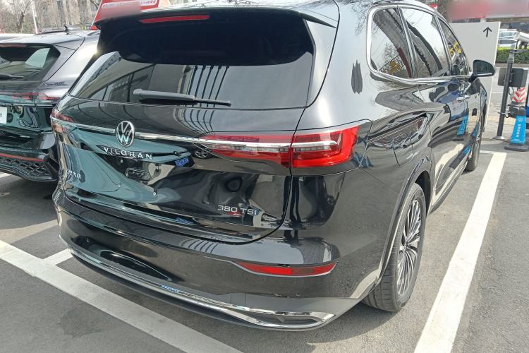 Used Volkswagen Viloran 2024 380TSI Premium Edition Rear Right 45 Deg