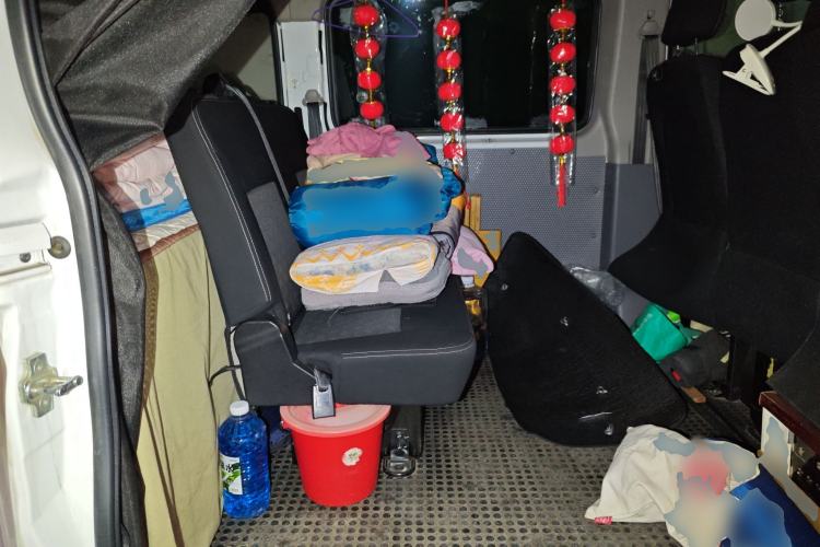 Used SAIC MAXUS Xintu V80 2021 2.0T Manual Classic Aoyuntong Short Wheelbase Ultra-Low Roof 5/6-Seater