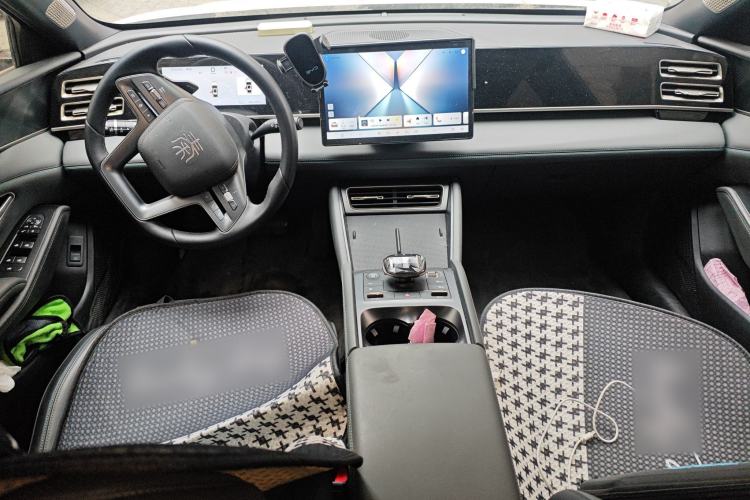 Used BYD Qin L 2025 DM-i Smart Drive 120KM Leading Model