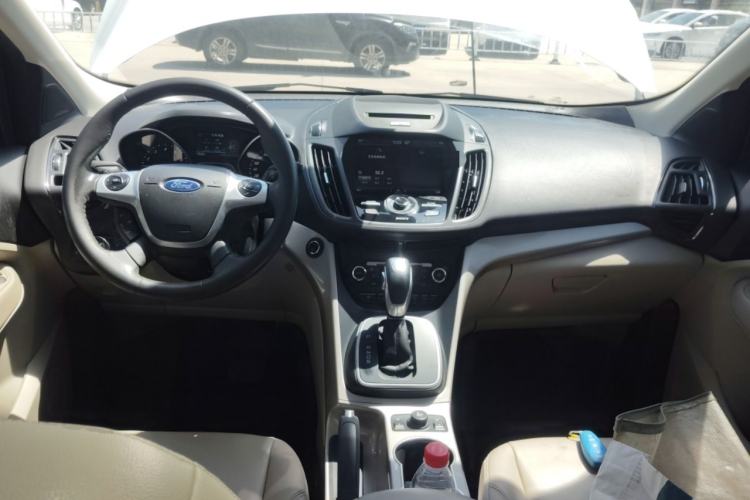 Used Ford Kuga 2013 2.0L GTDi Four-Wheel Drive Premium Model Center Console