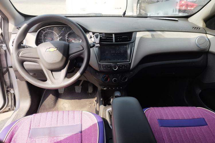 Used Chevrolet Sail 2015 Sail 3 1.3L Manual Ideal Edition Center Console